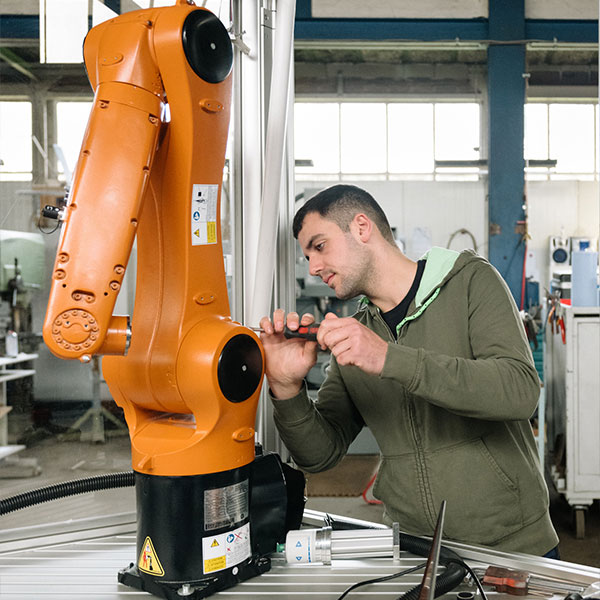 Fundamentals of Pneumatic and Hydraulic Systems with SACA Certification