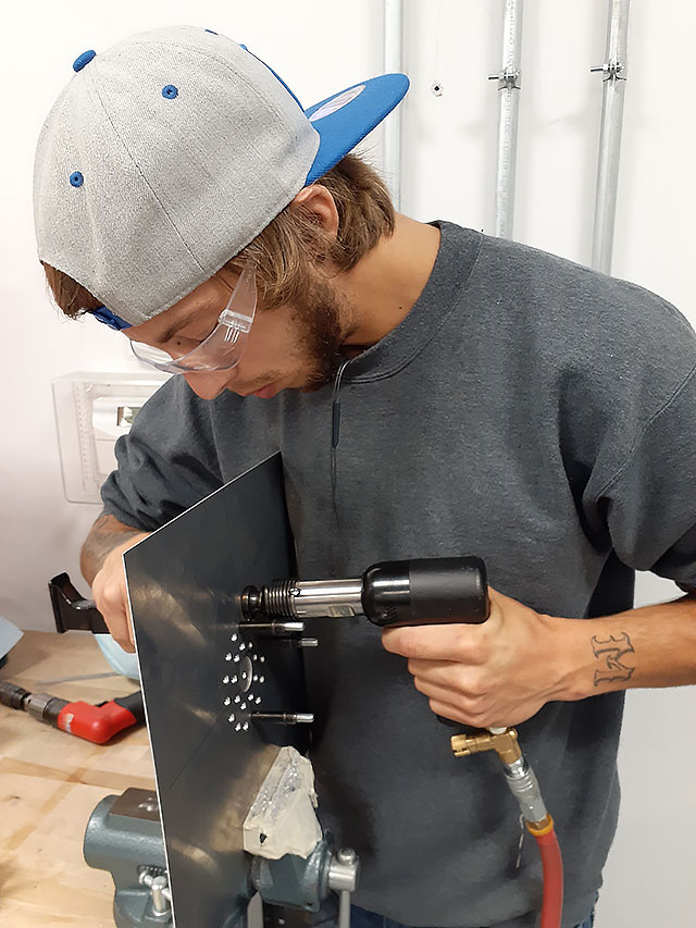 Aircraft structural repair technician Aircraft structural repair technician