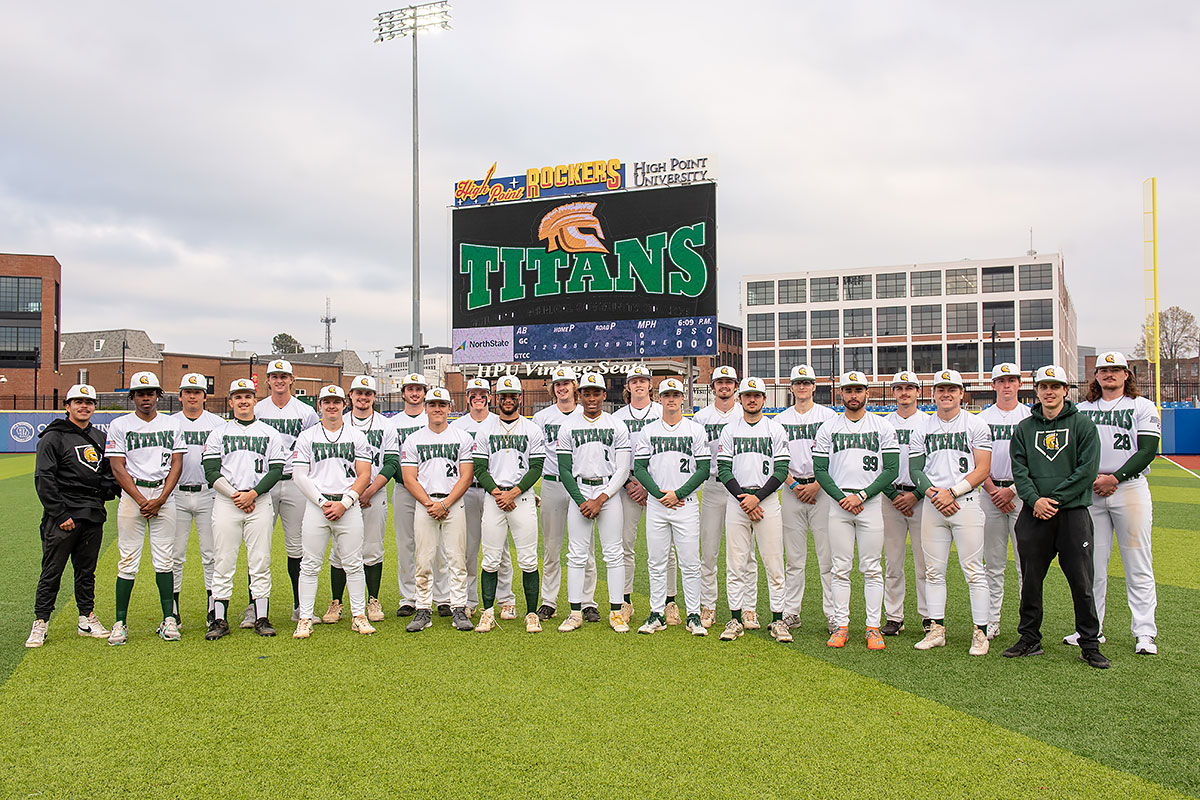 GTCC 202202023 baseball team picture.