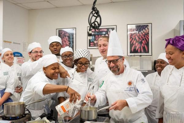 After 30 years on the job, Al Romano will hang up his chef’s coat 