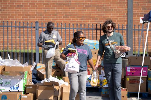 From August 2025 – May 2026, Out of the Garden Project will bring a Fresh Mobile Market food truck on the High Point campus on the first Wednesday of each month.